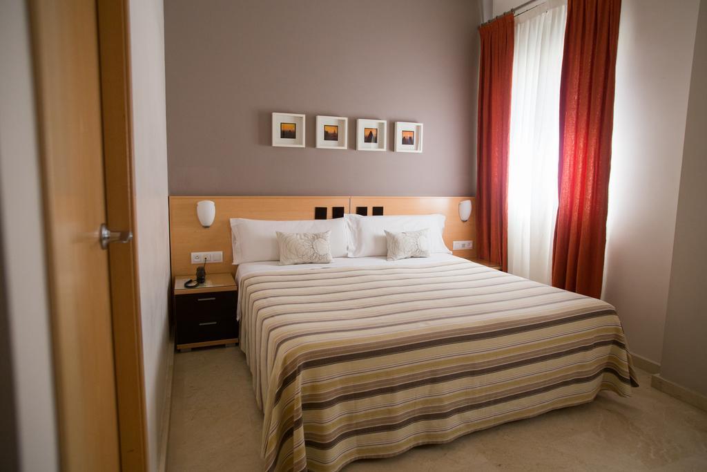Hostal Albero By Eme Hoteles Sanlúcar la Mayor Εξωτερικό φωτογραφία