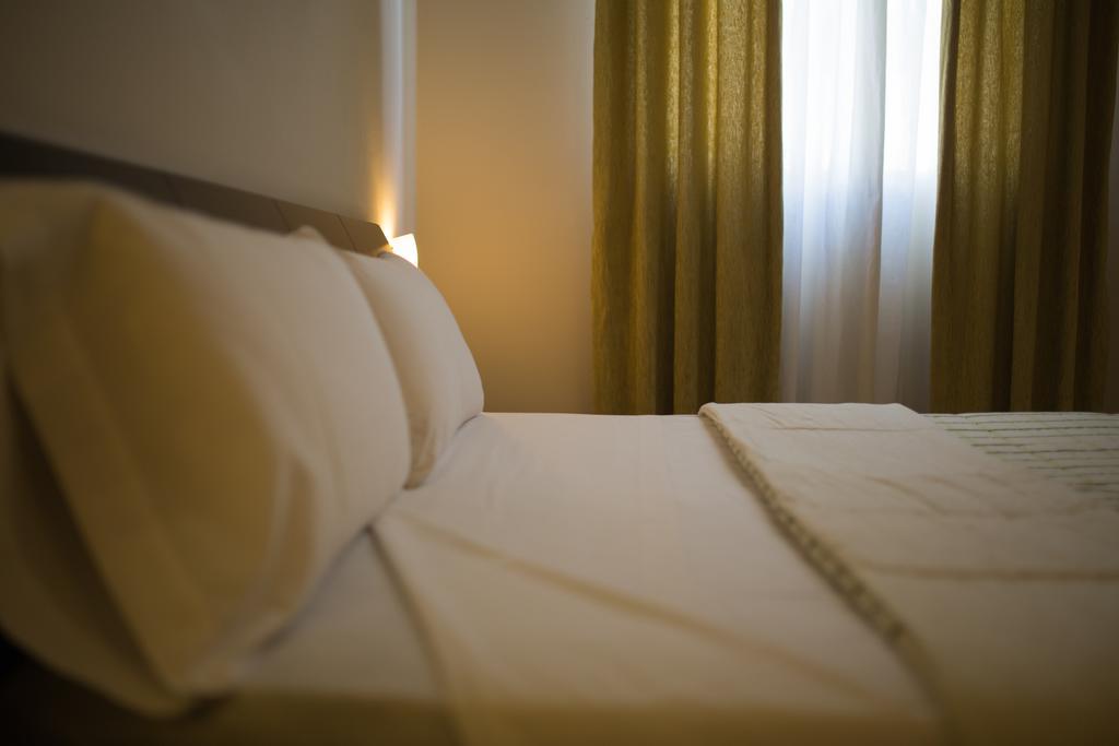 Hostal Albero By Eme Hoteles Sanlúcar la Mayor Εξωτερικό φωτογραφία