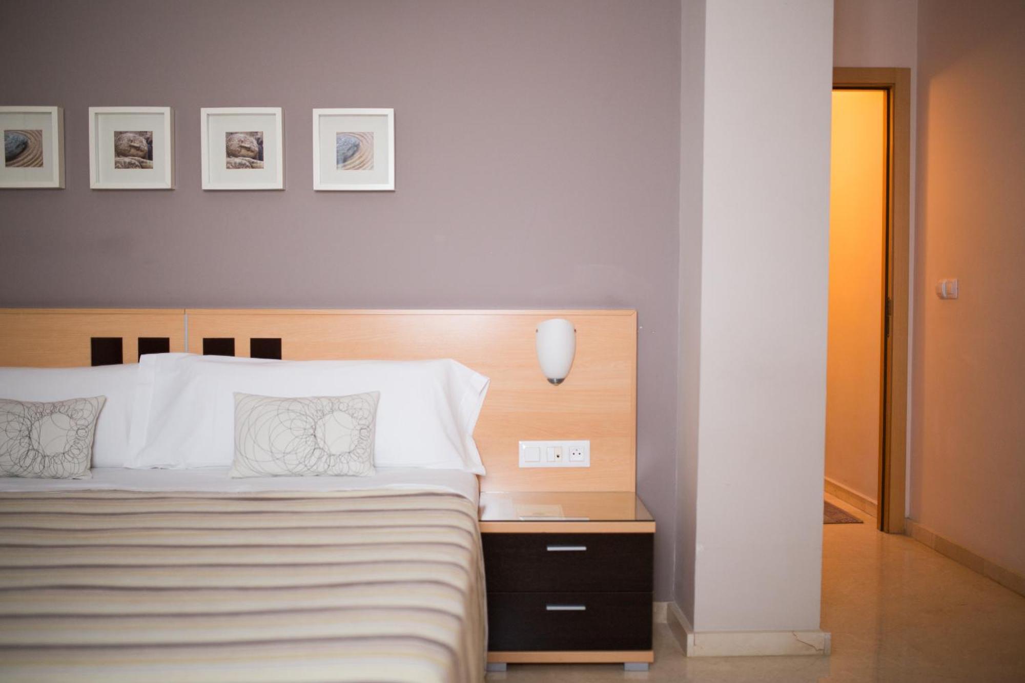 Hostal Albero By Eme Hoteles Sanlúcar la Mayor Εξωτερικό φωτογραφία